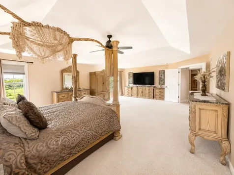 11 Harrington Court Hawthorn Woods IL 60047