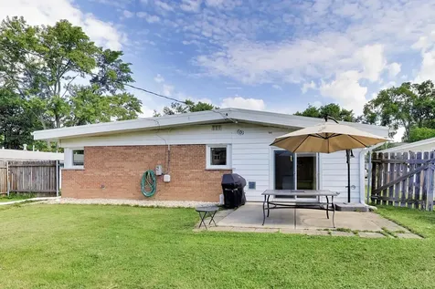 4641 Locust Avenue Glenview IL 60025