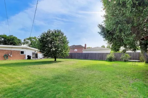 4641 Locust Avenue Glenview IL 60025