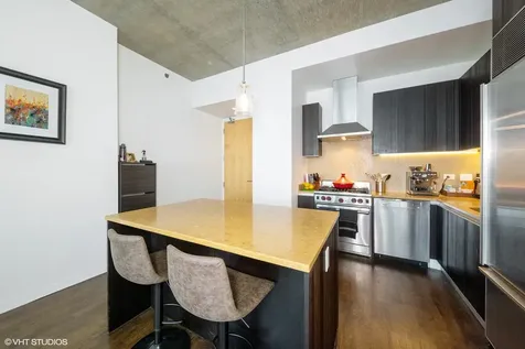 600 North Fairbanks Court Chicago IL 60611