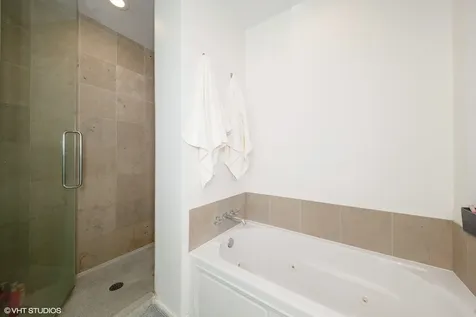 600 North Fairbanks Court Chicago IL 60611