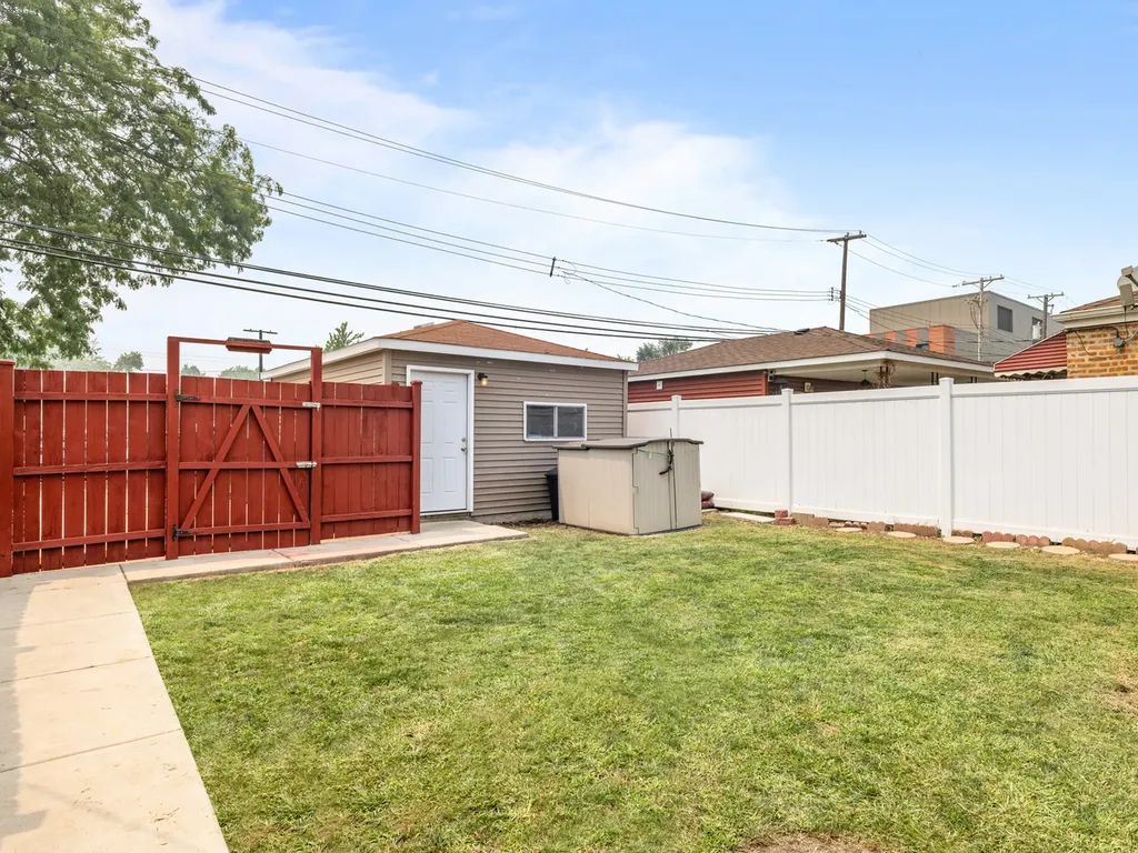 9546 South Emerald Avenue Chicago IL 60628