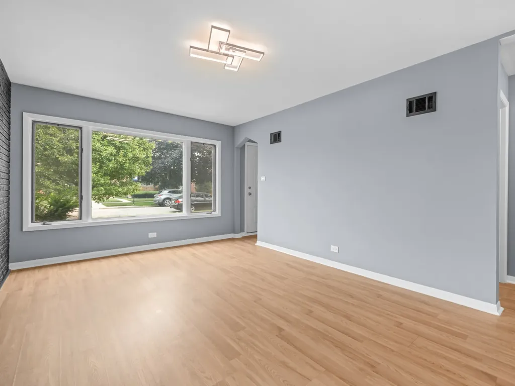 9546 South Emerald Avenue Chicago IL 60628