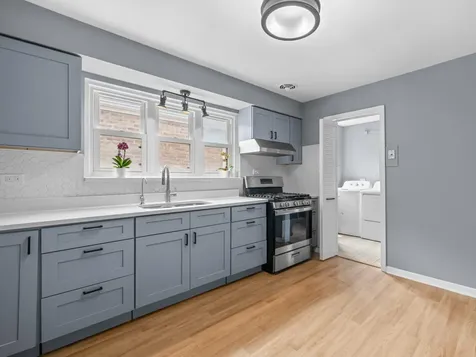 9546 South Emerald Avenue Chicago IL 60628