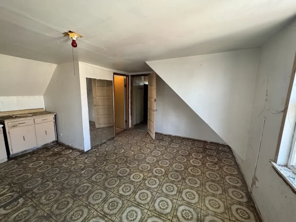 4334 West Division Street Chicago IL 60651