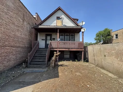 4334 West Division Street Chicago IL 60651