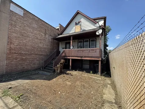 4334 West Division Street Chicago IL 60651