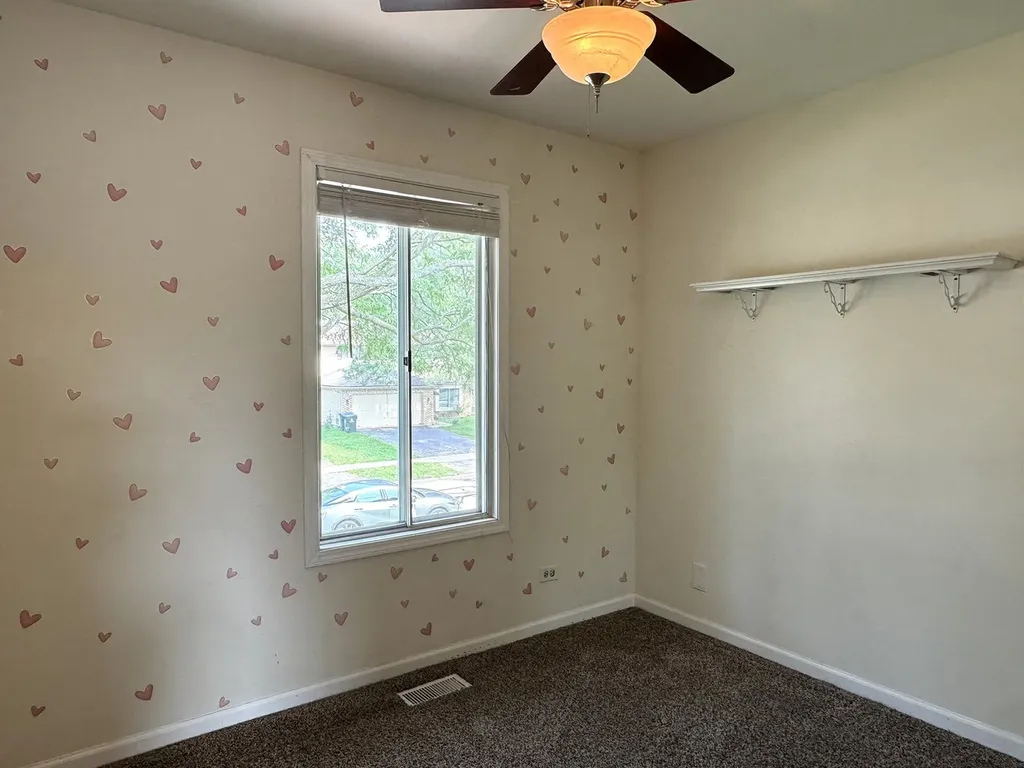1142 Greensfield Drive Naperville IL 60563