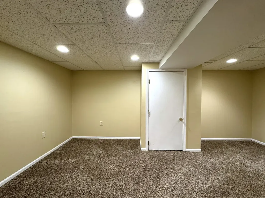 1142 Greensfield Drive Naperville IL 60563