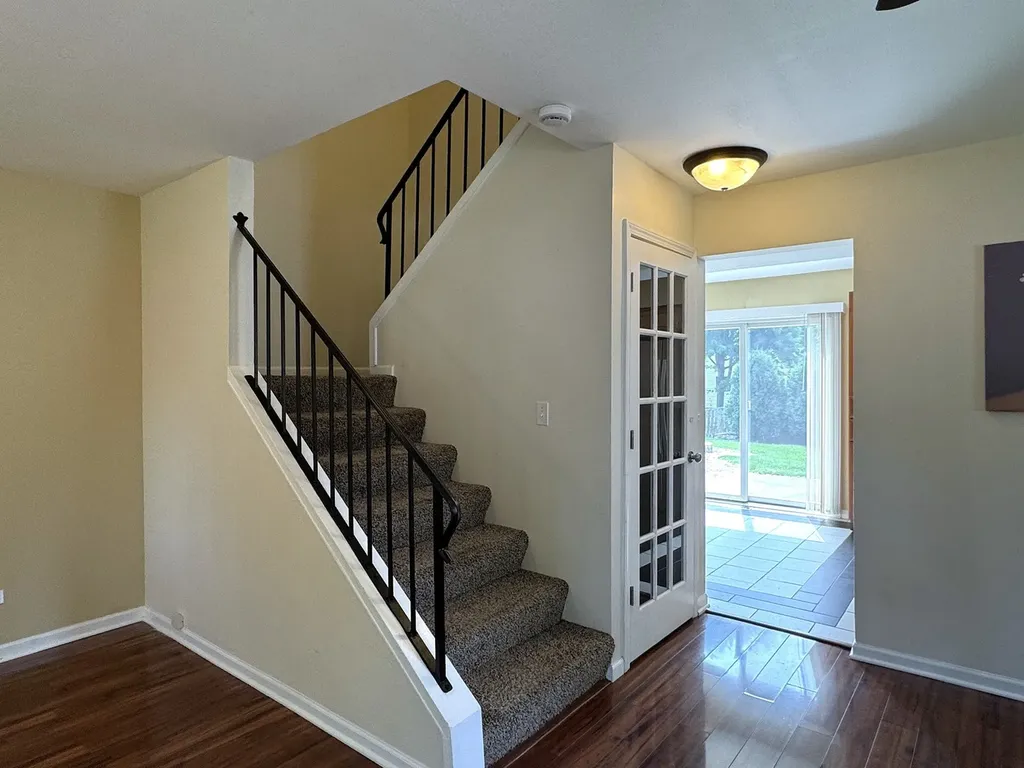1142 Greensfield Drive Naperville IL 60563