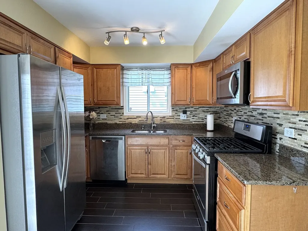 1142 Greensfield Drive Naperville IL 60563