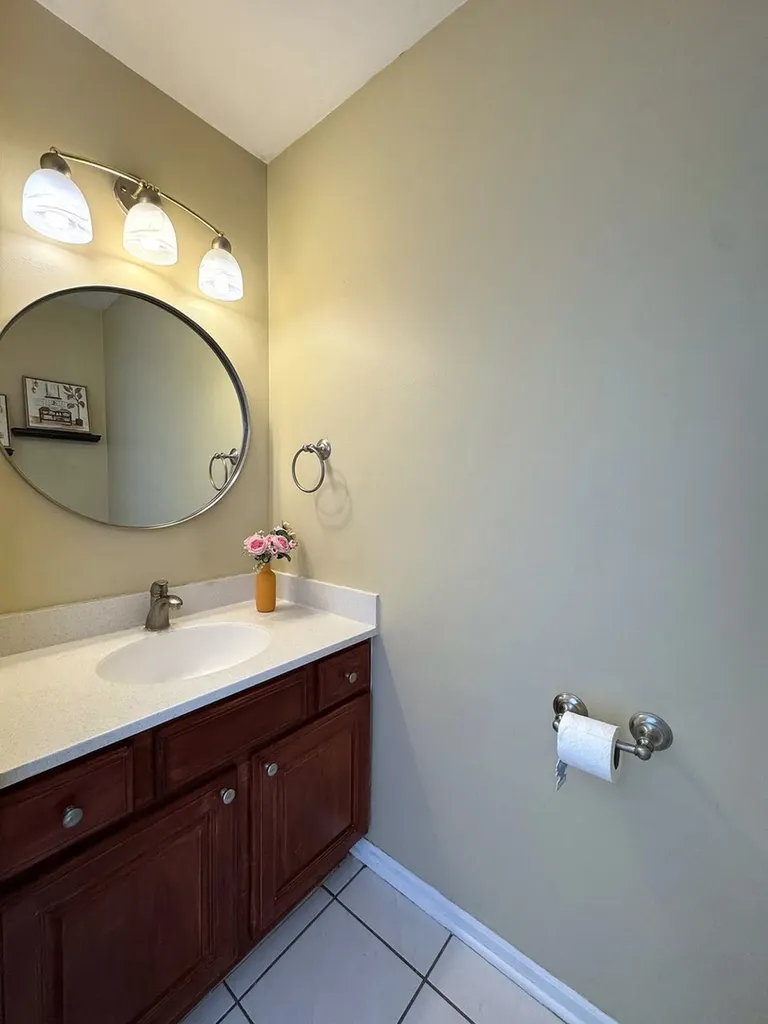 1142 Greensfield Drive Naperville IL 60563