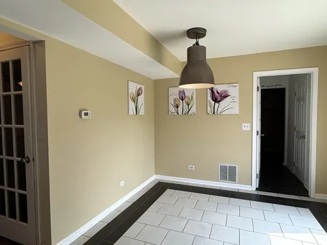 1142 Greensfield Drive Naperville IL 60563