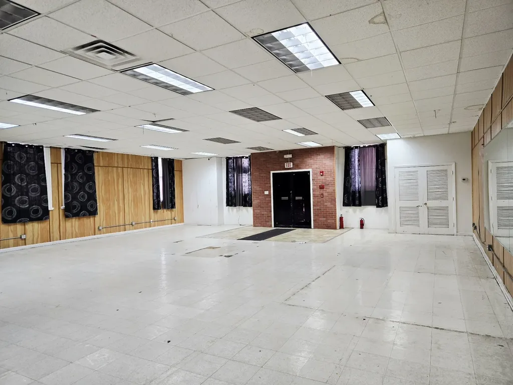 220 East Galena Boulevard Aurora IL 60505