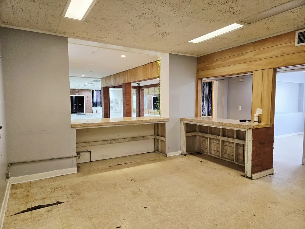 220 East Galena Boulevard Aurora IL 60505