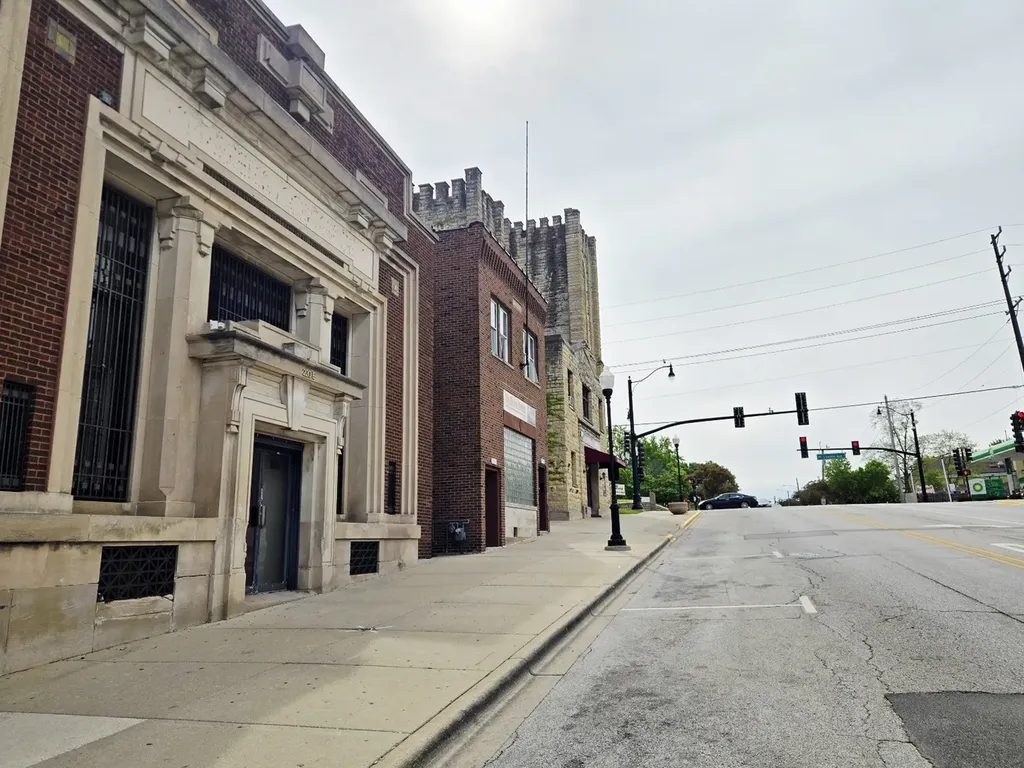 220 East Galena Boulevard Aurora IL 60505