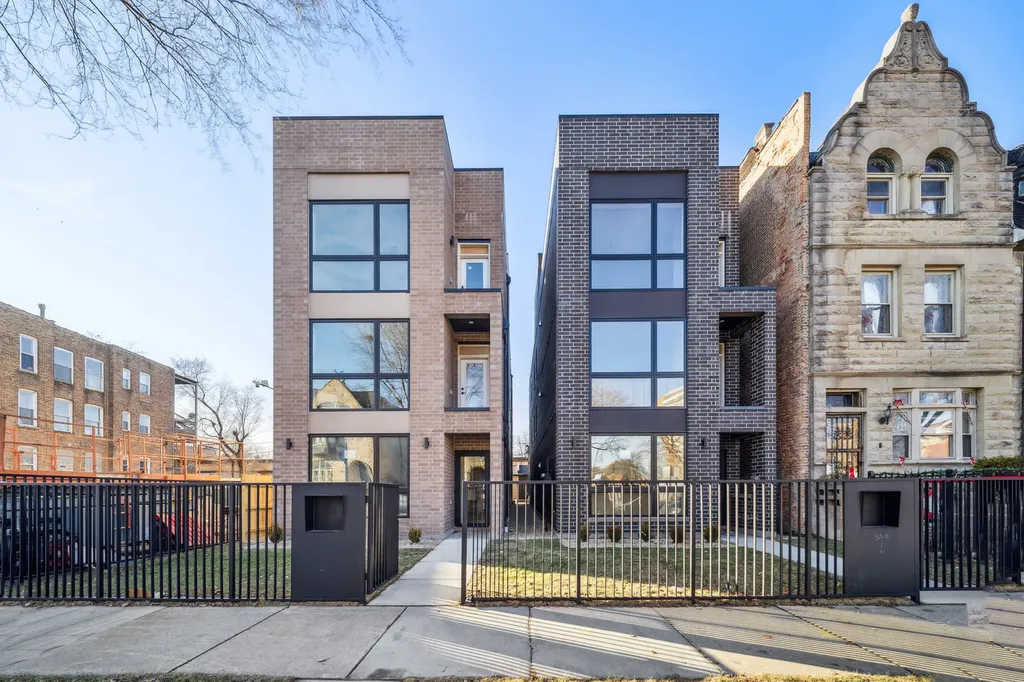 4206 South Calumet Avenue Chicago IL 60653
