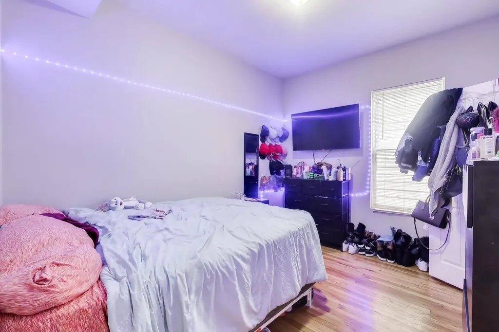 6524 South Eberhart Avenue Chicago IL 60637