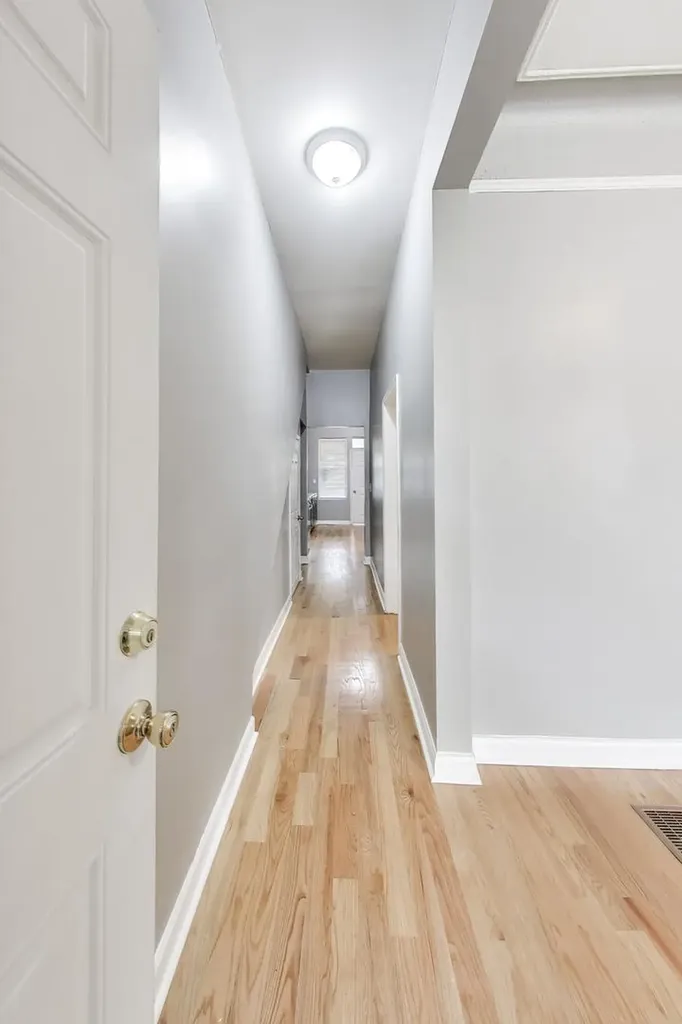 6524 South Eberhart Avenue Chicago IL 60637