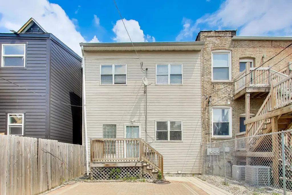 6524 South Eberhart Avenue Chicago IL 60637