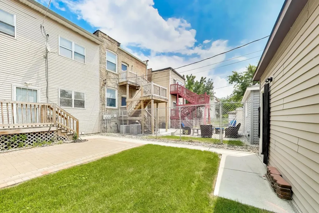 6524 South Eberhart Avenue Chicago IL 60637