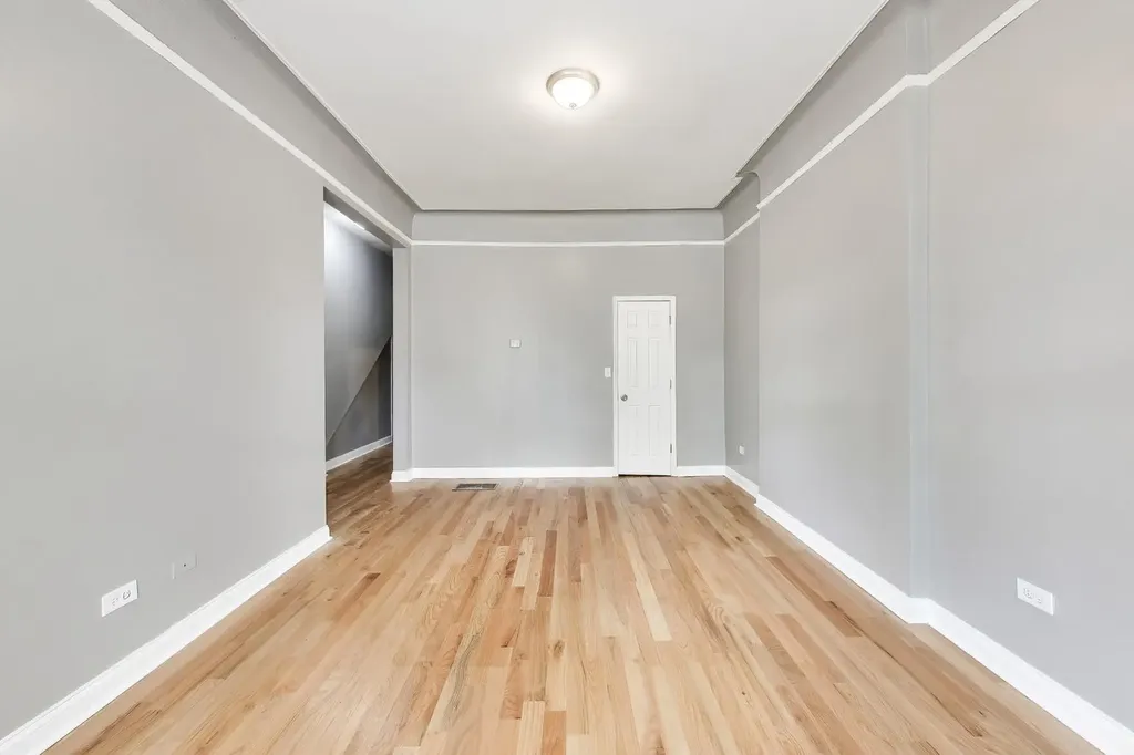 6524 South Eberhart Avenue Chicago IL 60637