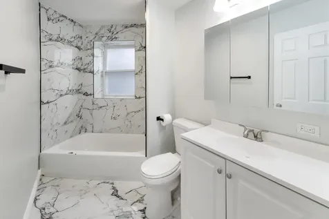 6524 South Eberhart Avenue Chicago IL 60637