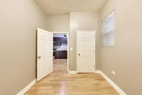 6524 South Eberhart Avenue Chicago IL 60637