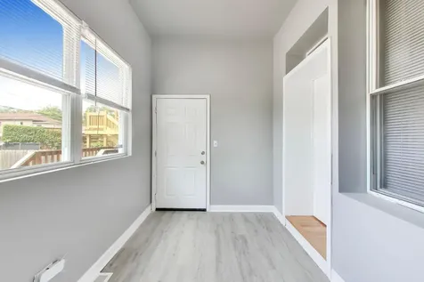 6524 South Eberhart Avenue Chicago IL 60637