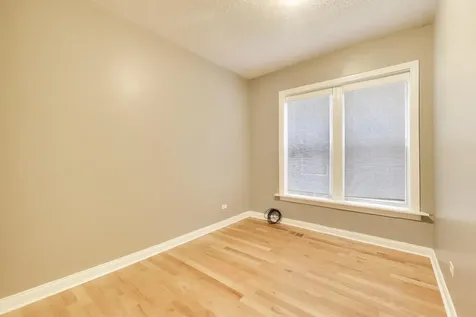 6524 South Eberhart Avenue Chicago IL 60637
