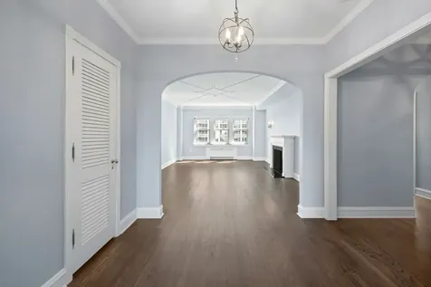 4300 North Marine Drive Chicago IL 60613
