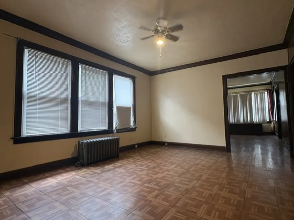 6537 South Francisco Avenue Chicago IL 60629