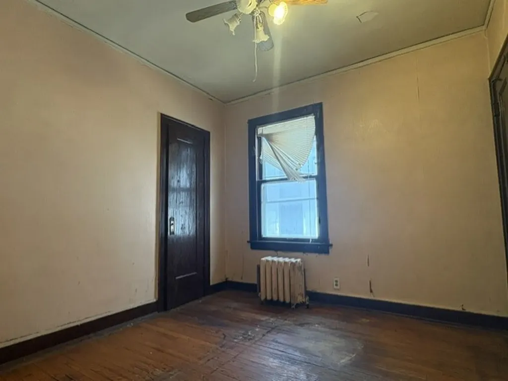 6537 South Francisco Avenue Chicago IL 60629