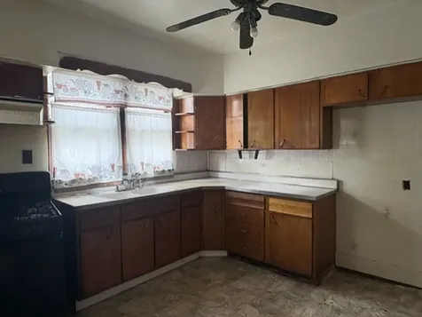 6537 South Francisco Avenue Chicago IL 60629