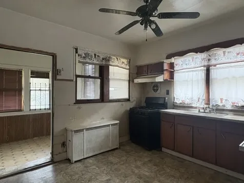 6537 South Francisco Avenue Chicago IL 60629