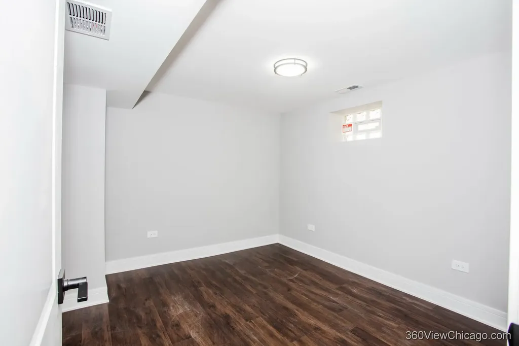 8126 South Ada Street Chicago IL 60620
