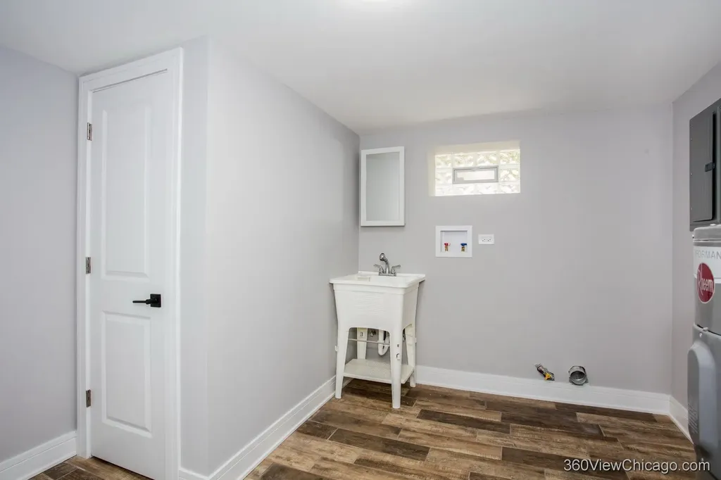 8126 South Ada Street Chicago IL 60620