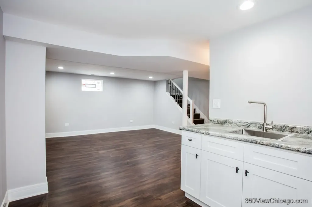 8126 South Ada Street Chicago IL 60620