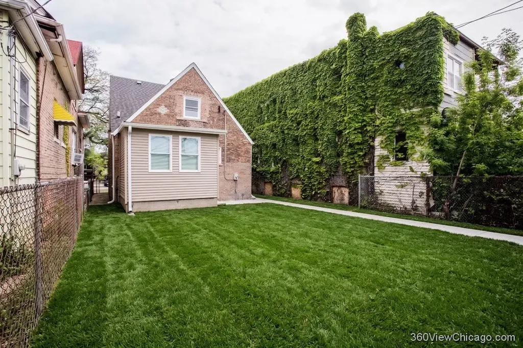 8126 South Ada Street Chicago IL 60620