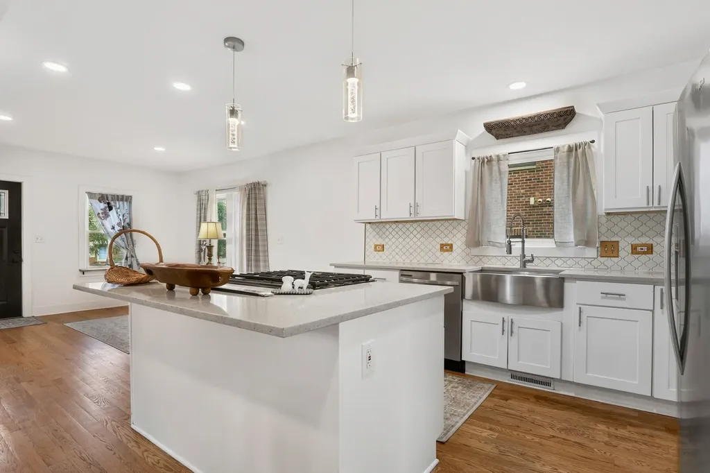 4636 Custer Avenue Brookfield IL 60513