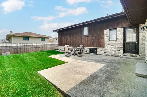 3024 200TH Place Lynwood IL 60411