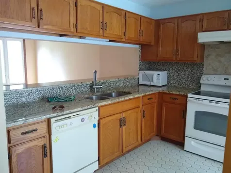 373 Goshawk Lane Deerfield IL 60015