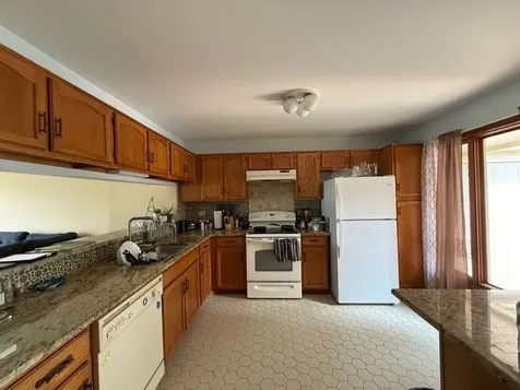 373 Goshawk Lane Deerfield IL 60015
