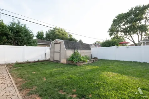 5721 West 83rd Place Burbank IL 60459