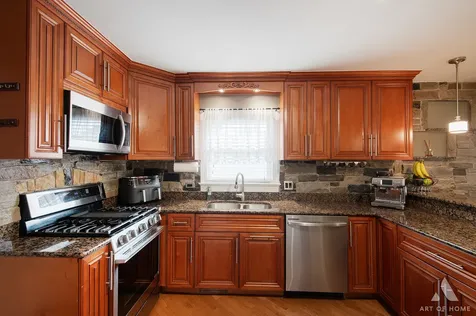 5721 West 83rd Place Burbank IL 60459