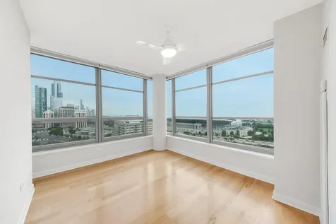 1600 South Prairie Avenue Chicago IL 60616