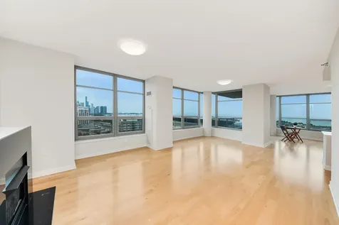 1600 South Prairie Avenue Chicago IL 60616