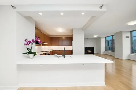 1600 South Prairie Avenue Chicago IL 60616