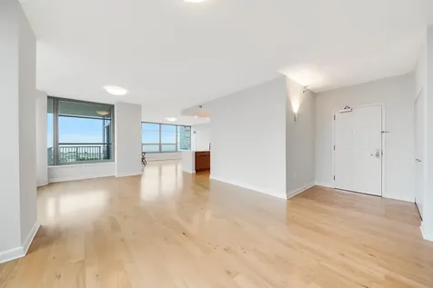 1600 South Prairie Avenue Chicago IL 60616