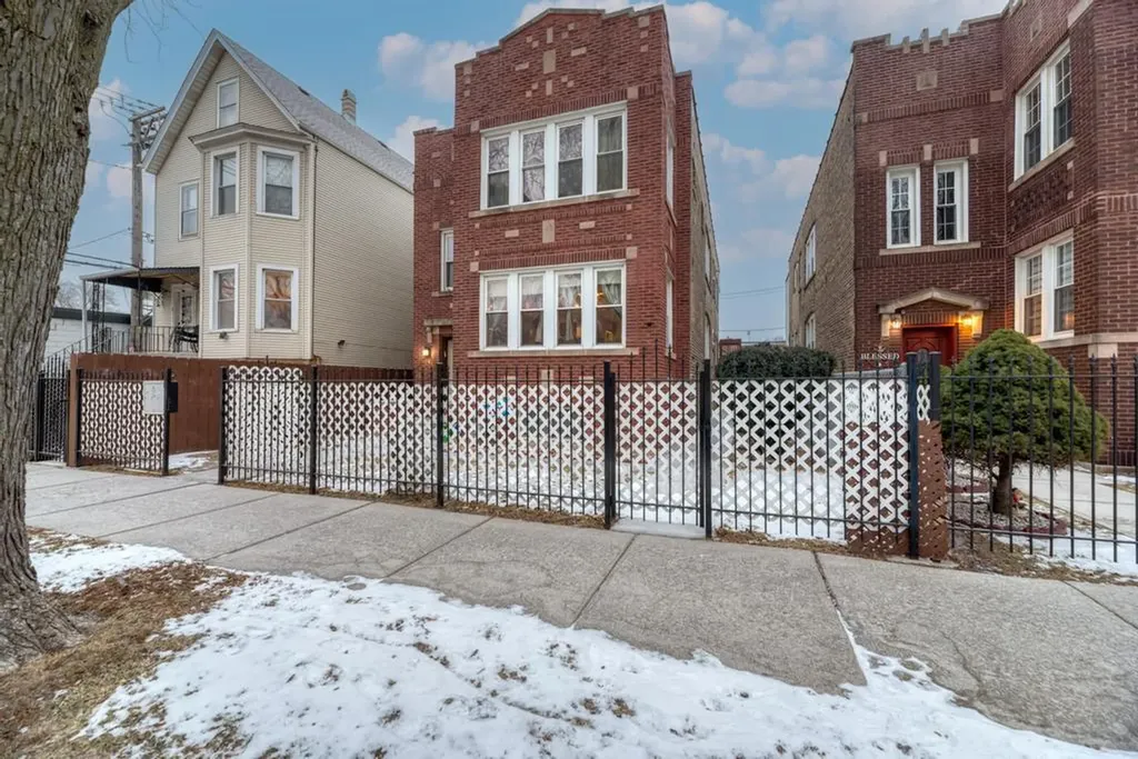 1941 North Harding Avenue Chicago IL 60647